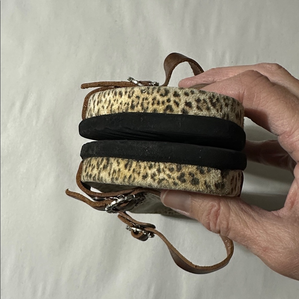 MEPHISTO Metalic Copper Toned Leopard Print Slip on Sandals with Buckles EU 35 - Picture 11 of 12